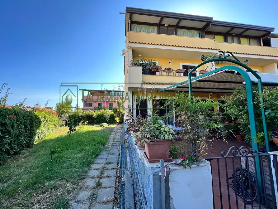 Villetta a schiera in vendita in Via Don Luigi Sturzo a Giardini-Naxos