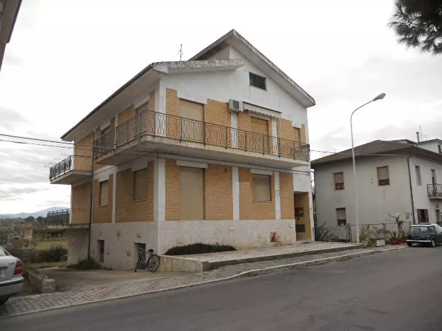 Casa indipendente in vendita in Strada Salaria a Monsampolo Del Tronto