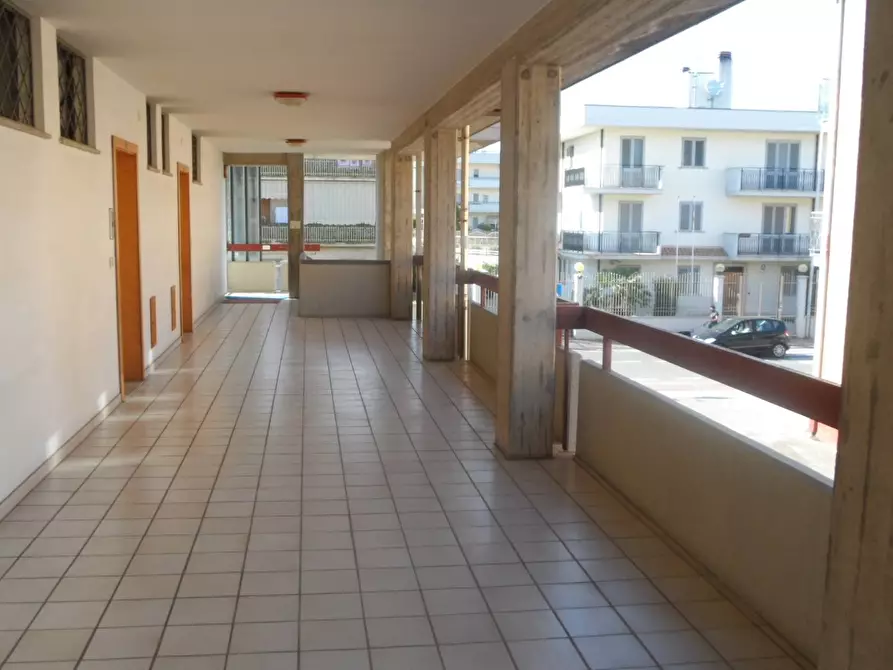 Immagine 1 di Ufficio in affitto  in Via Alcide De Gasperi a Monteprandone