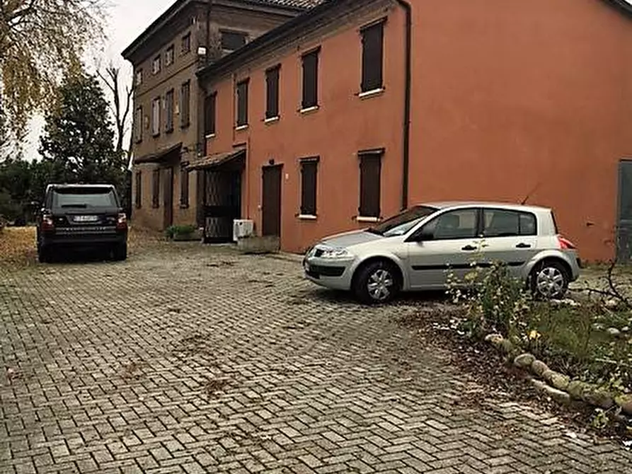 Casa indipendente in vendita in Via Padre Eterno a Ferrara