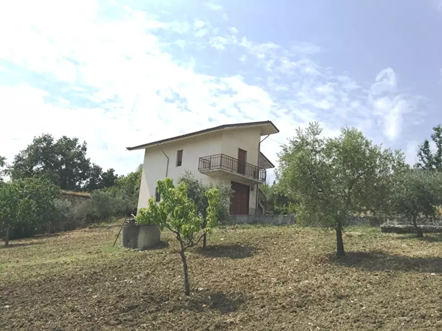 Casa indipendente in vendita in Via Pugiano a Castelvetere Sul Calore