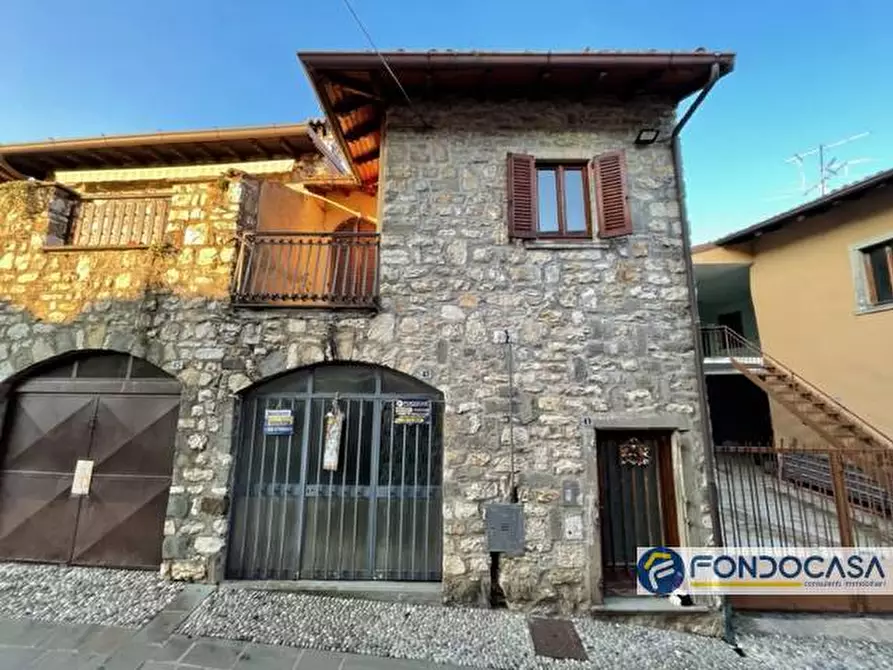 Appartamento in vendita in adrara a Adrara San Martino