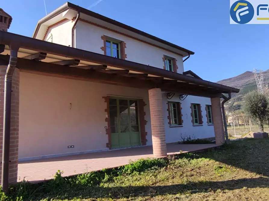 Villa in vendita in via fonda a Seravezza