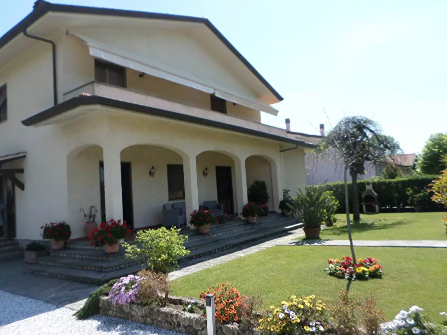 Villa in vendita in VIA SFORZA a Forte Dei Marmi