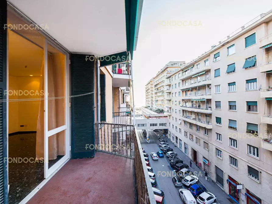 Appartamento in vendita in Via Eugenio Baroni a Genova