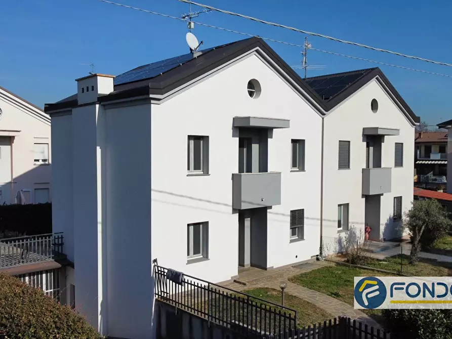Casa bifamiliare in vendita in Via Nazioni unite a Bolgare