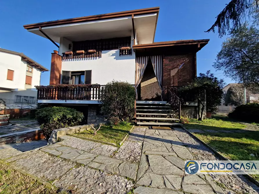 Villa in vendita in Via Azzi a Ospitaletto