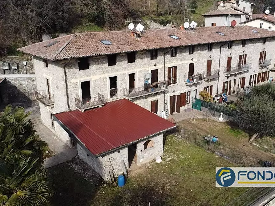 Casa bifamiliare in vendita a Castelli Calepio