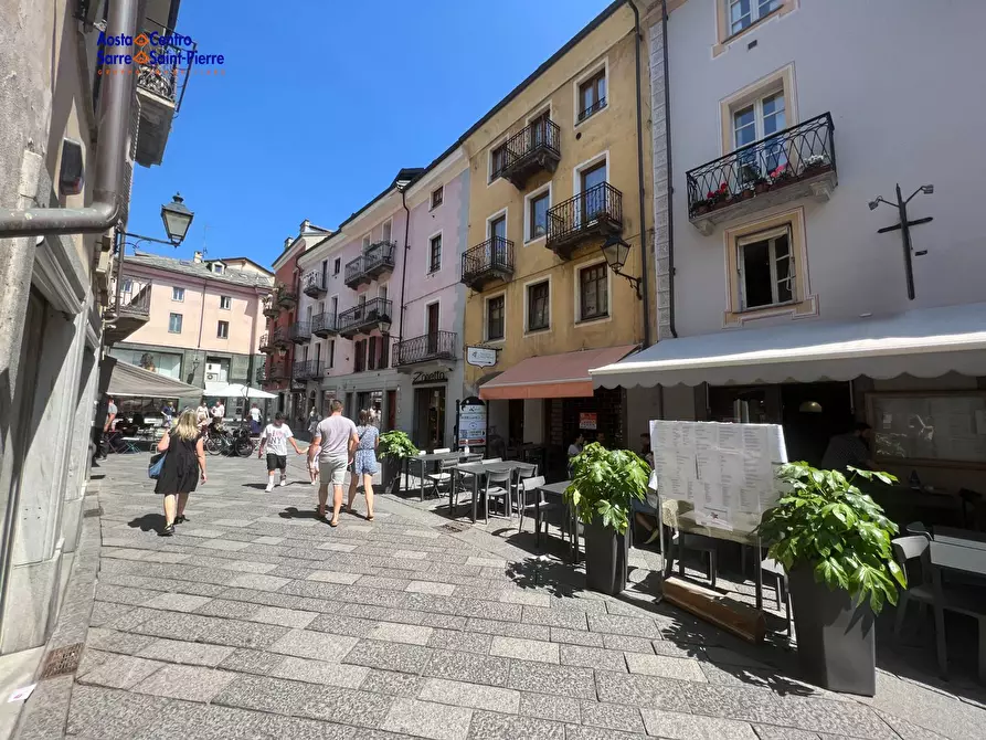 Locale commerciale in affitto in Via Aubert a Aosta