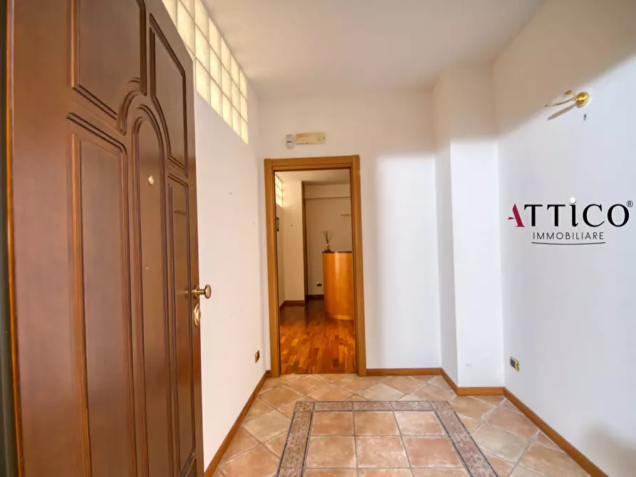 Immagine 3 di Ufficio in vendita  a Avellino