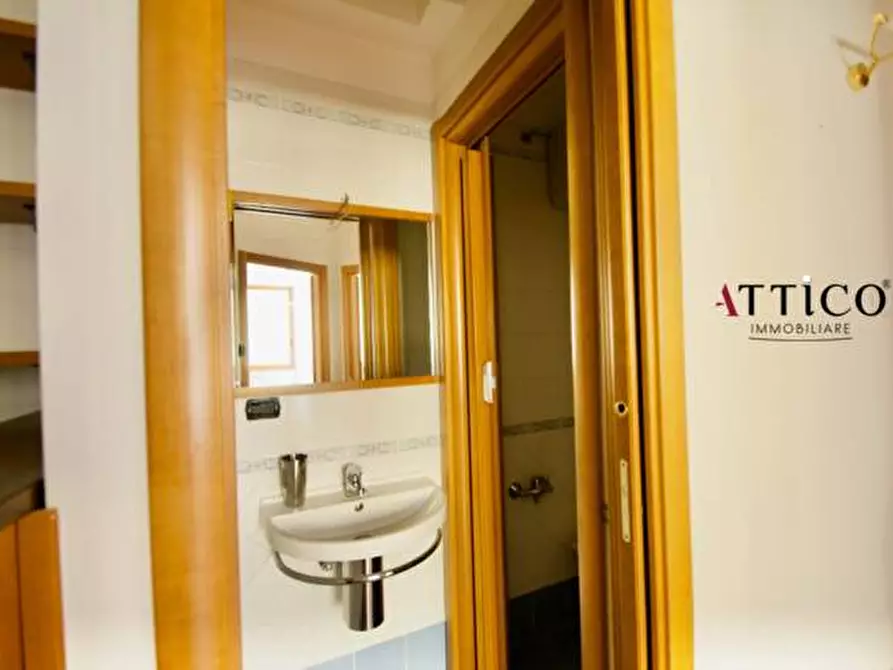 Immagine 6 di Ufficio in vendita  a Avellino