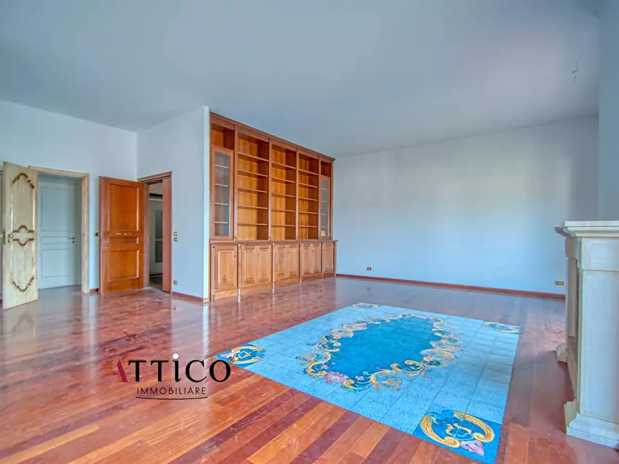 Immagine 6 di Appartamento in vendita  a Avellino