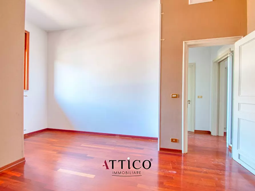 Immagine 13 di Appartamento in vendita  a Avellino