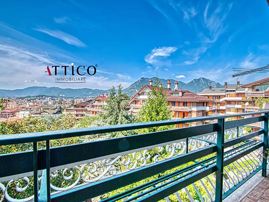 Immagine 14 di Appartamento in vendita  a Avellino