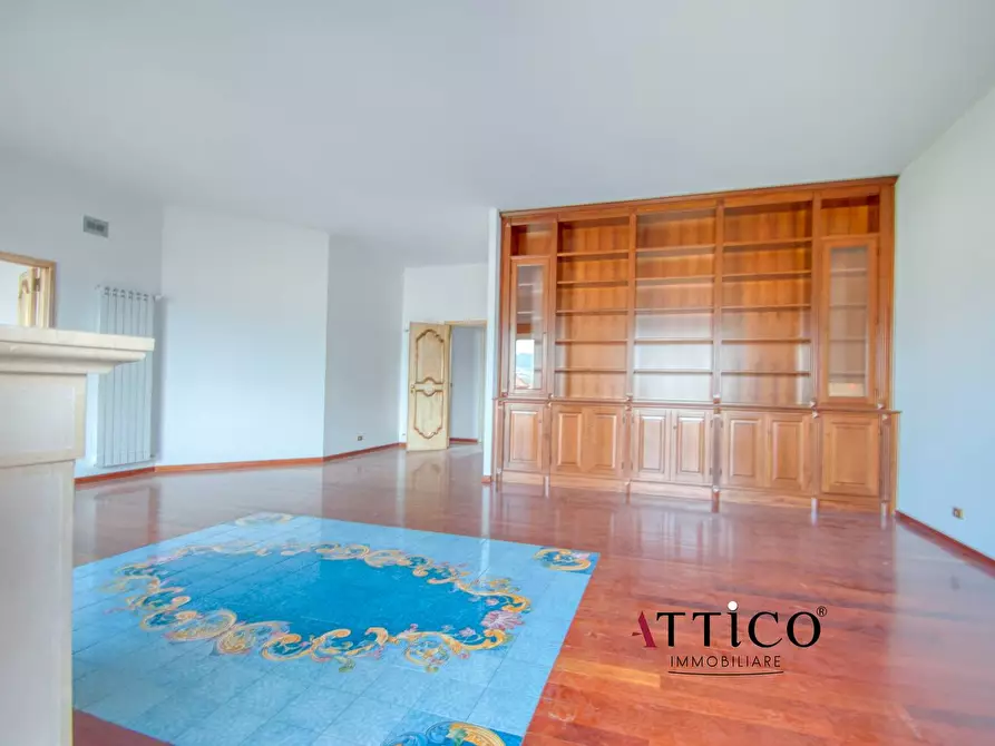 Immagine 16 di Appartamento in vendita  a Avellino