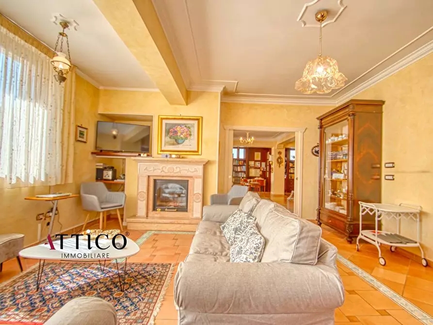 Immagine 13 di Appartamento in vendita  a Avellino