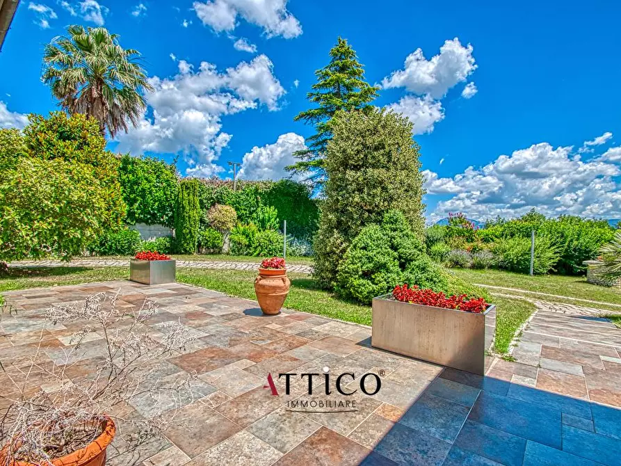 Immagine 24 di Villa in vendita  a Avellino