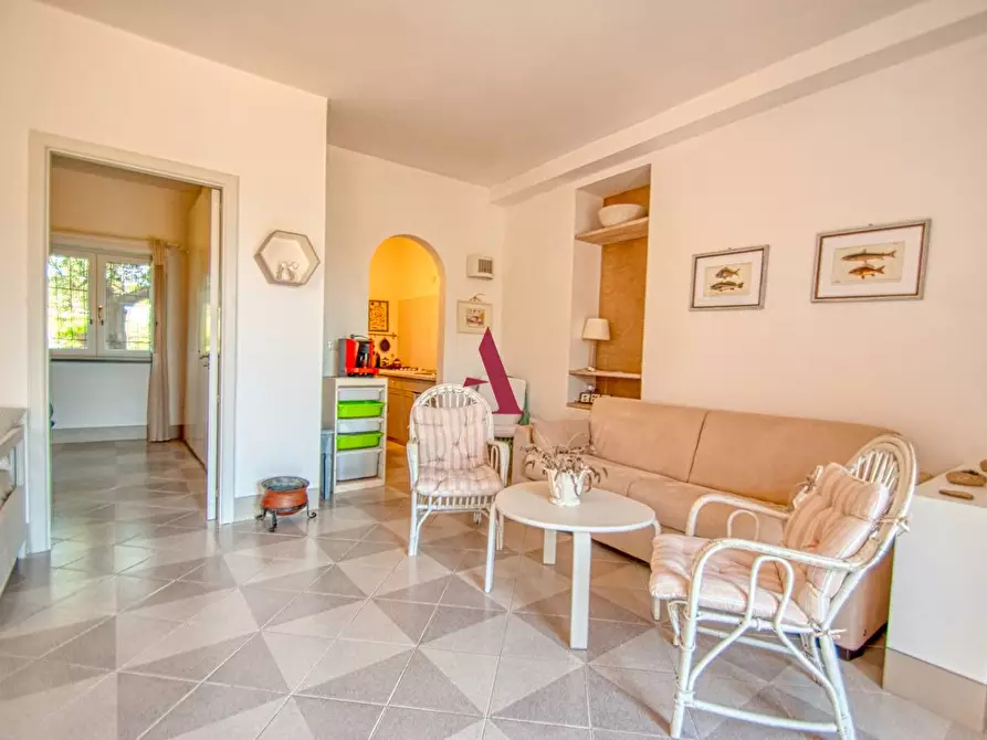 Immagine 4 di Villa in vendita  a Castellabate