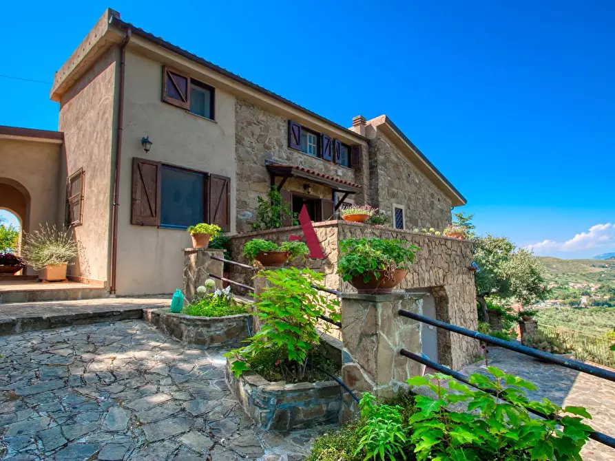 Immagine 30 di Villa in vendita  a Castellabate