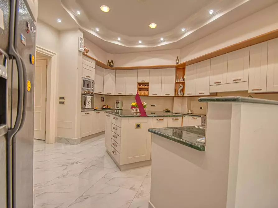 Immagine 7 di Villa in vendita  a Forino