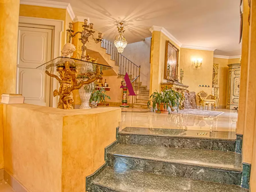 Immagine 6 di Villa in vendita  a Avellino