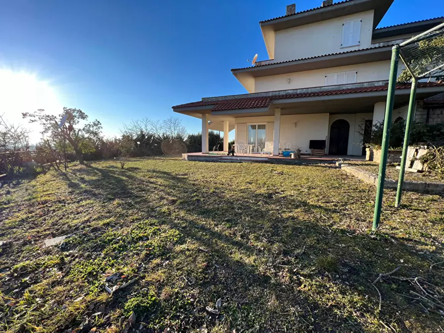 Immagine 4 di Villa in vendita  in C/DA BRECCETO a Ariano Irpino