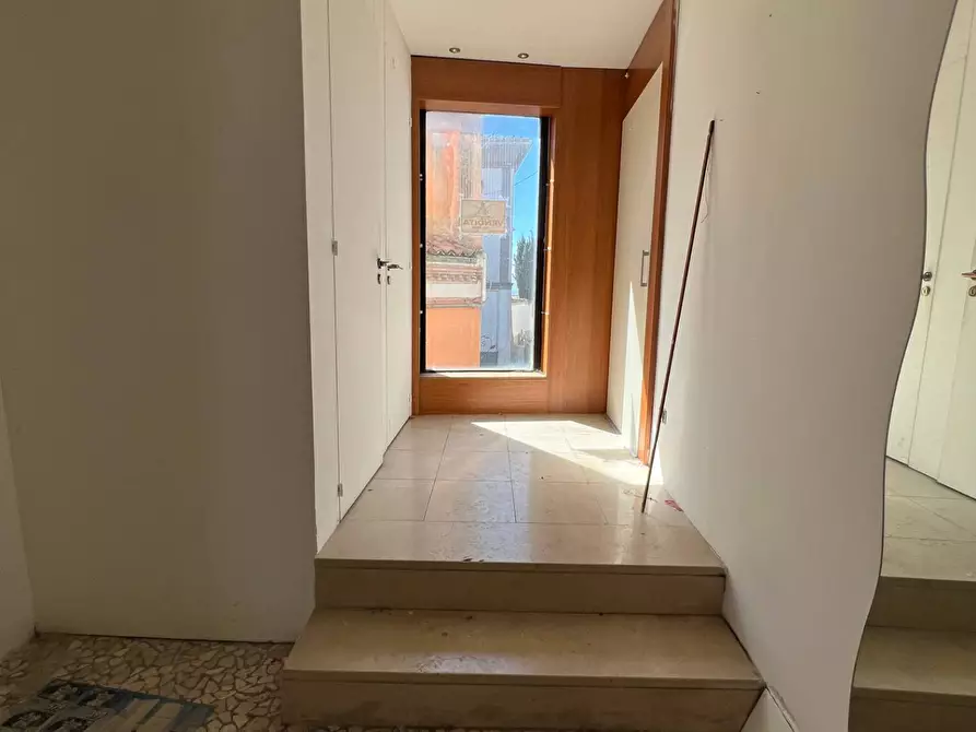 Immagine 5 di Locale commerciale in affitto  in via d'afflitto a Ariano Irpino