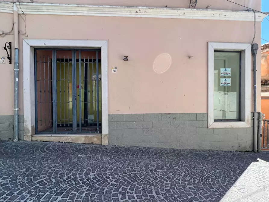Immagine 2 di Locale commerciale in affitto  in via d'afflitto a Ariano Irpino