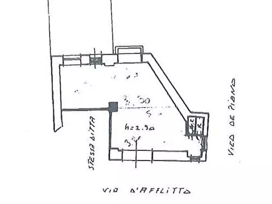 Immagine 18 di Locale commerciale in affitto  in via d'afflitto a Ariano Irpino