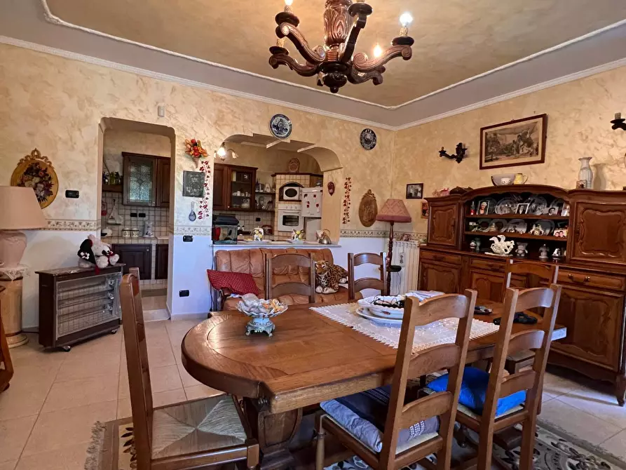 Immagine 7 di Casa indipendente in vendita  in Contrada Grotte del Barone a Montecalvo Irpino