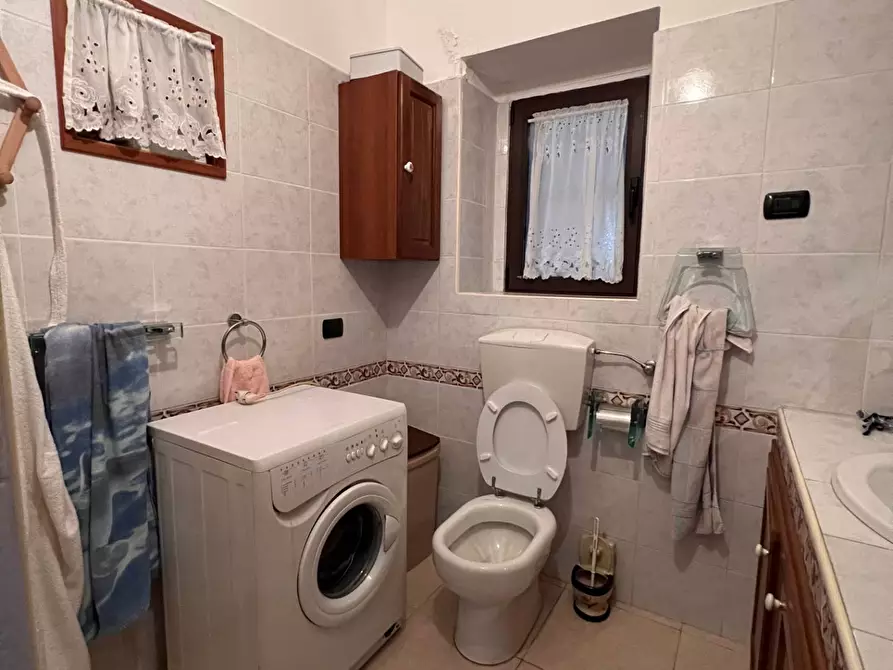 Immagine 16 di Casa indipendente in vendita  in Contrada Grotte del Barone a Montecalvo Irpino