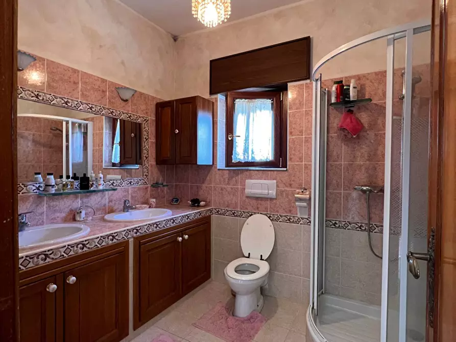 Immagine 25 di Casa indipendente in vendita  in Contrada Grotte del Barone a Montecalvo Irpino