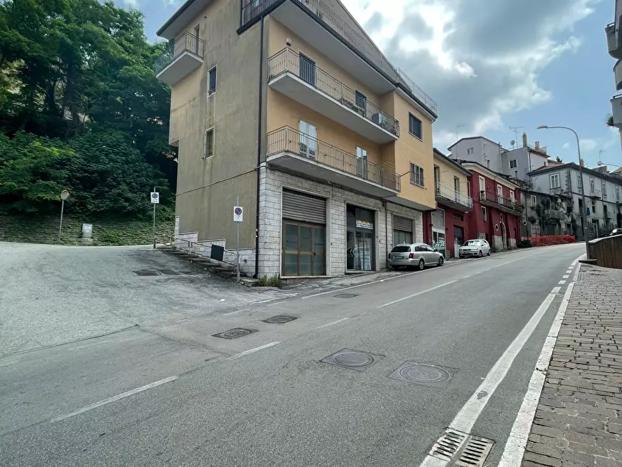 Immagine 1 di Appartamento in vendita  in via Adinolfi a Ariano Irpino