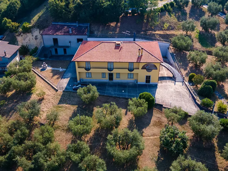 Immagine 17 di Casa bifamiliare in vendita  in contrada bosco a Ariano Irpino