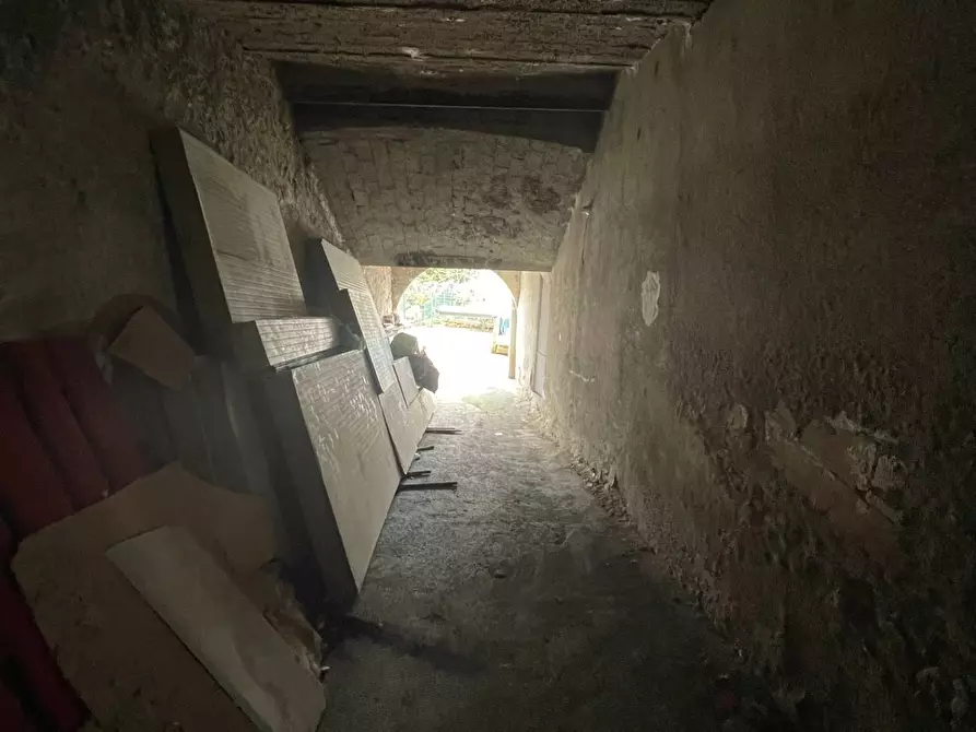 Immagine 14 di Locale commerciale in vendita  in Corso Vittorio Emanuele a Ariano Irpino