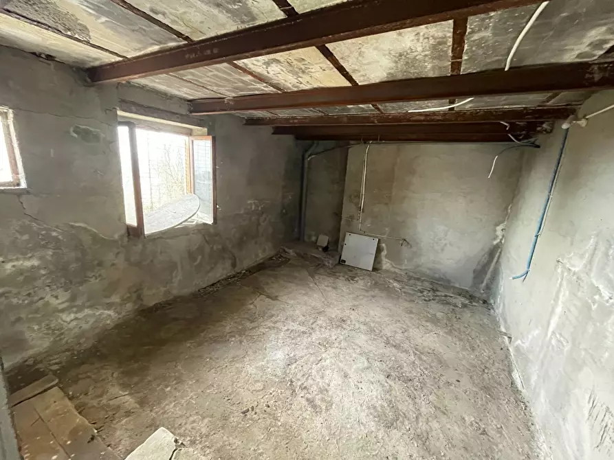 Immagine 16 di Locale commerciale in vendita  in Corso Vittorio Emanuele a Ariano Irpino