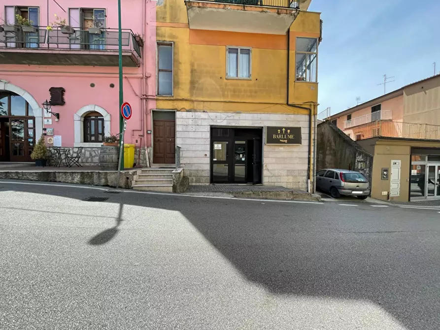 Immagine 1 di Locale commerciale in affitto  in via Tigli a Ariano Irpino