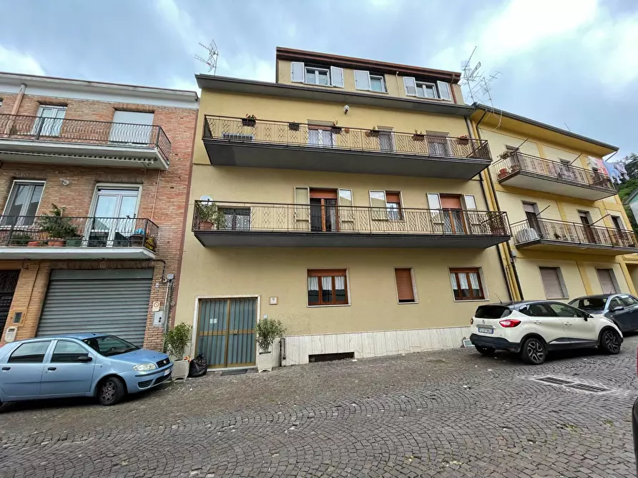 Immagine 1 di Appartamento in vendita  in via Diomede Carafa a Ariano Irpino