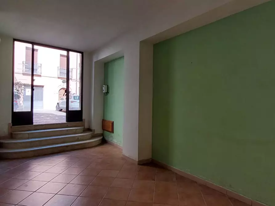 Immagine 5 di Locale commerciale in vendita  in via umberto I a Ariano Irpino