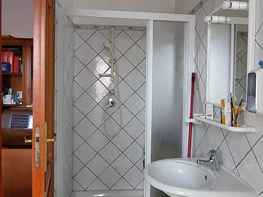 Immagine 17 di Appartamento in vendita  in via pietro paolo parzanese a Ariano Irpino