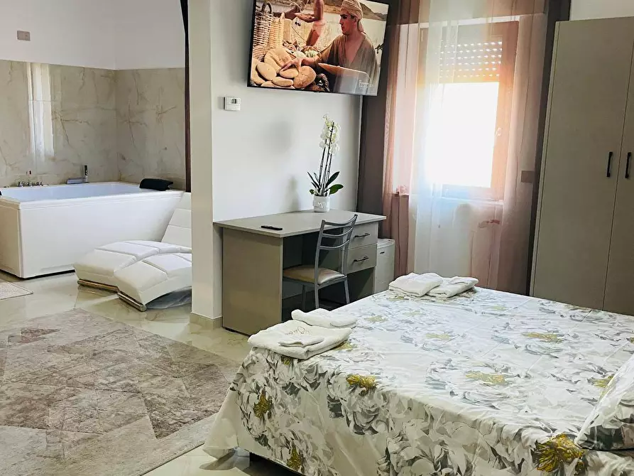 Immagine 23 di Albergo/B&B/Residence in vendita  in via piazzetta a Zungoli