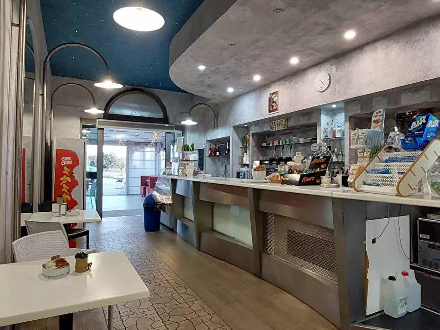 Immagine 12 di Bar / Ristorante in vendita  in contrada serra a Ariano Irpino