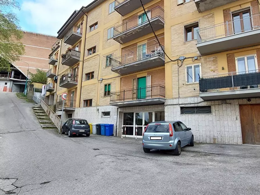 Immagine 1 di Appartamento in vendita  in via adinolfi a Ariano Irpino