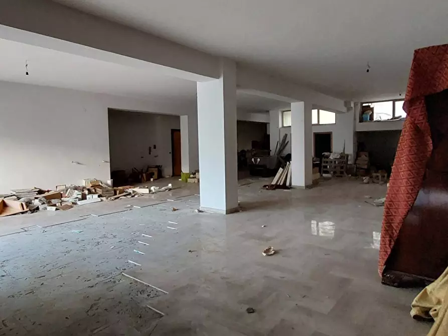 Immagine 6 di Locale commerciale in vendita  in via sant'antonio a Ariano Irpino