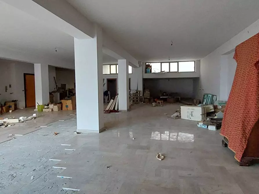 Immagine 7 di Locale commerciale in vendita  in via sant'antonio a Ariano Irpino