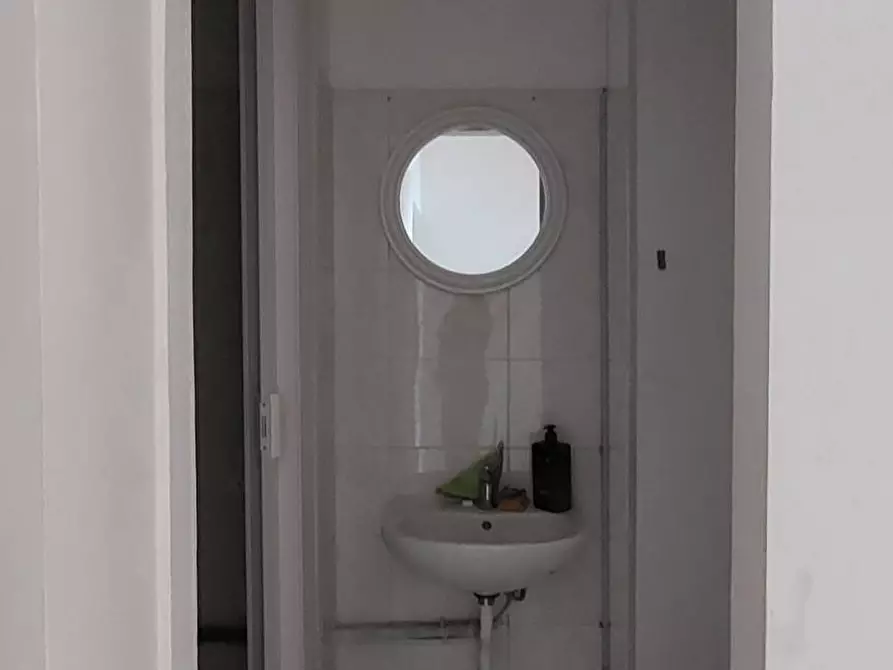 Immagine 6 di Locale commerciale in affitto  in via xxv aprile a Ariano Irpino