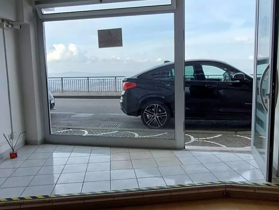 Immagine 11 di Locale commerciale in affitto  in via xxv aprile a Ariano Irpino