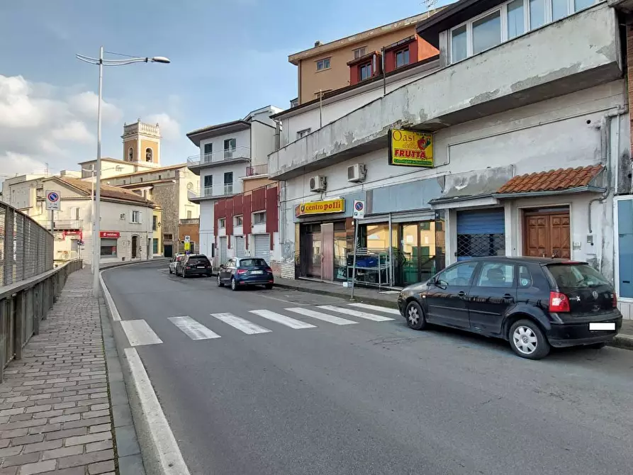 Immagine 14 di Locale commerciale in affitto  in via xxv aprile a Ariano Irpino