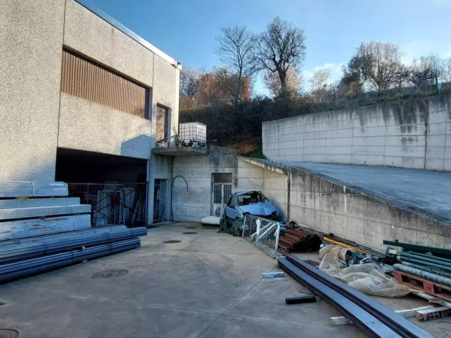 Immagine 1 di Magazzino in vendita  in contrada torreamando a Ariano Irpino