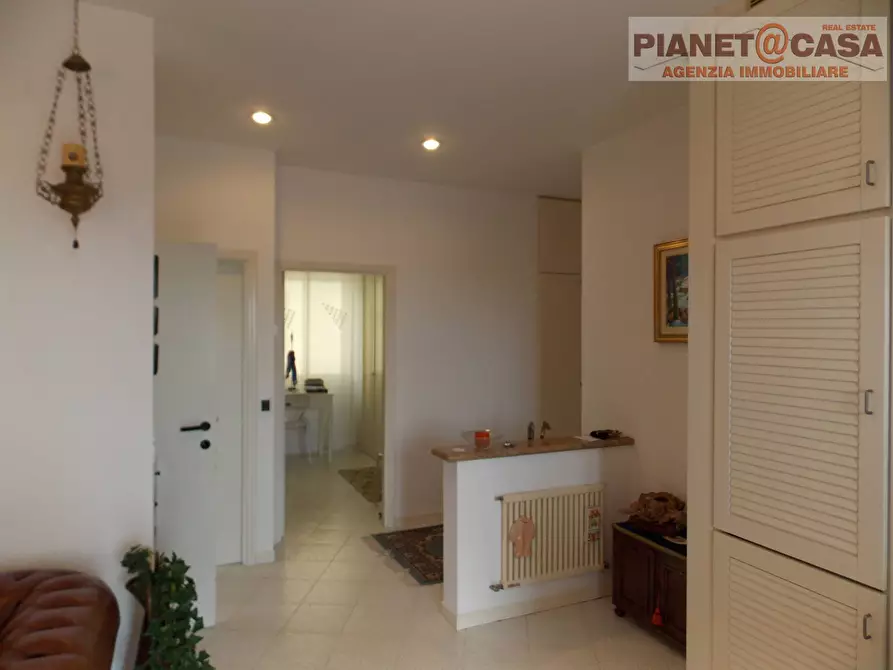 Immagine 14 di Appartamento in vendita  a San Benedetto Del Tronto